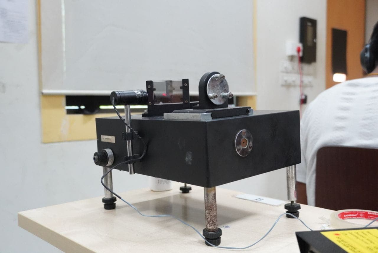 Laser apparatus bench overview