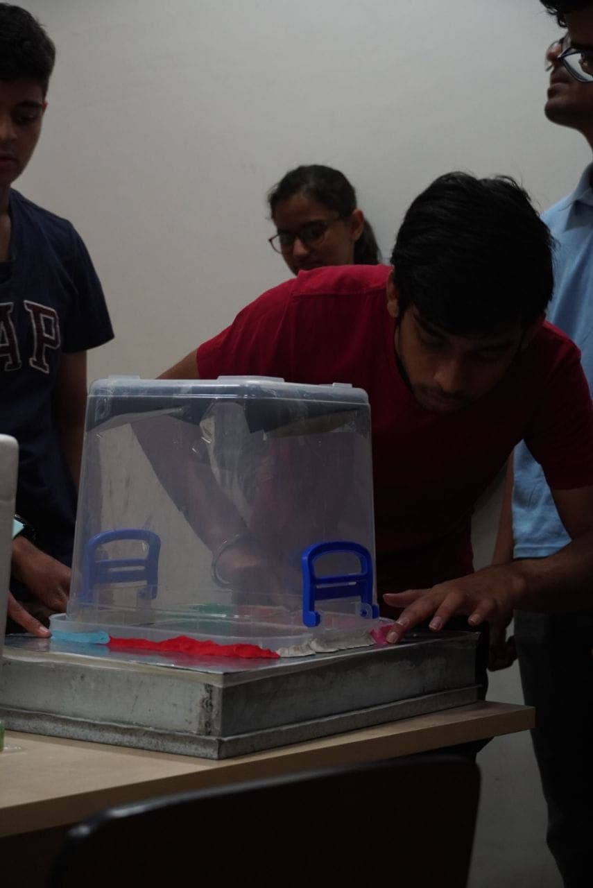 Cloud chamber assembly and preparation
